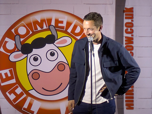 Review The Comedy Cow Aaron Williams - Sep 25