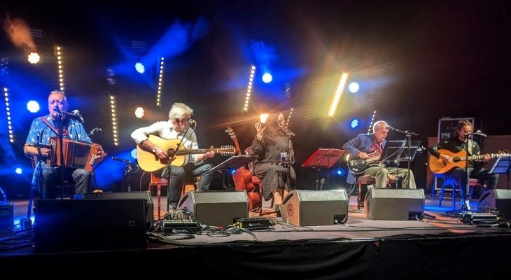 The Albion Band Christmas Show - The Stables - Dec 25